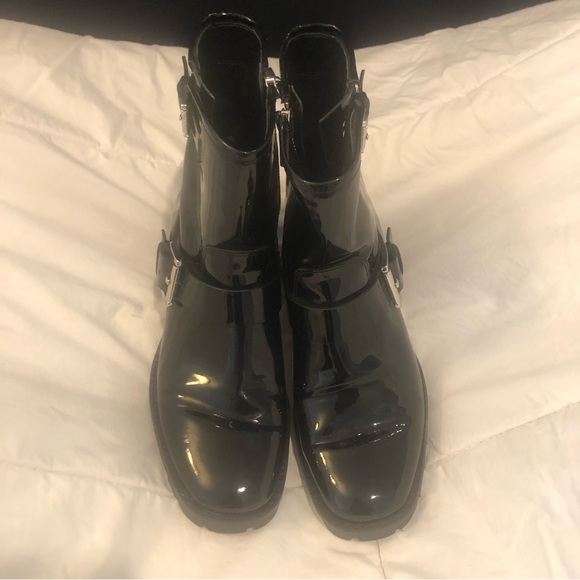 Black Michael Kors boots with side buckles and zip up - Picture 4 of 5